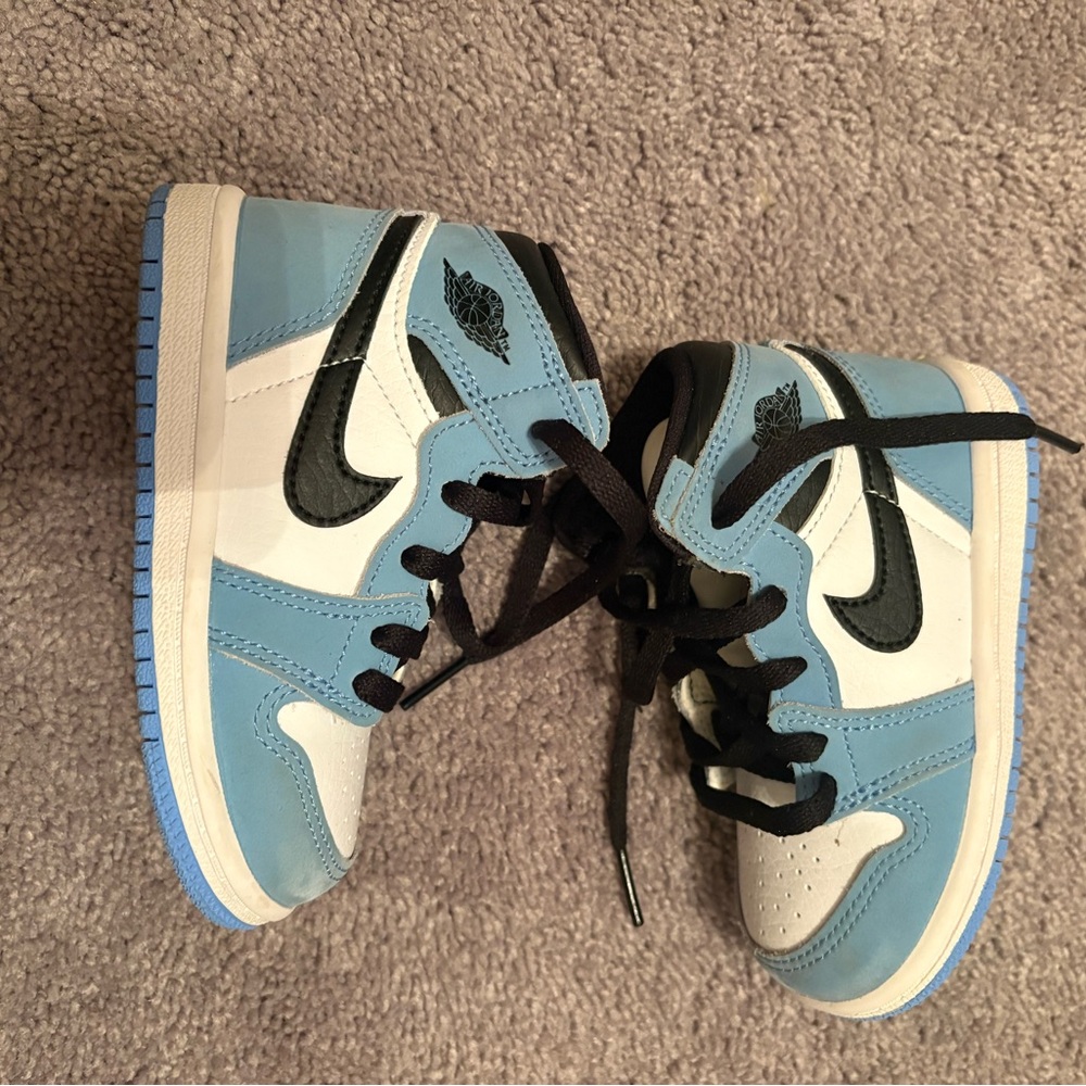 Kids High-Top Jordan 1 - Light Blue / White / Black 7c - Picture 3 of 8